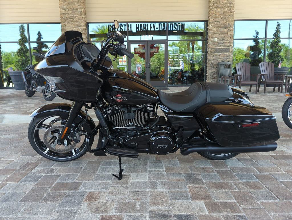 Road Glide®