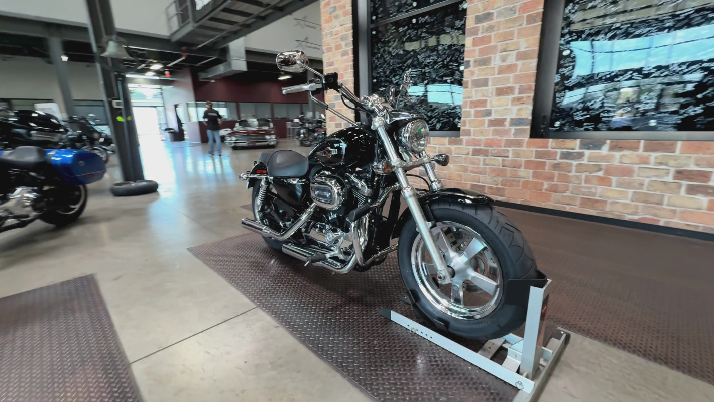 Sportster® 1200 Custom - H-D1 Factory Custom