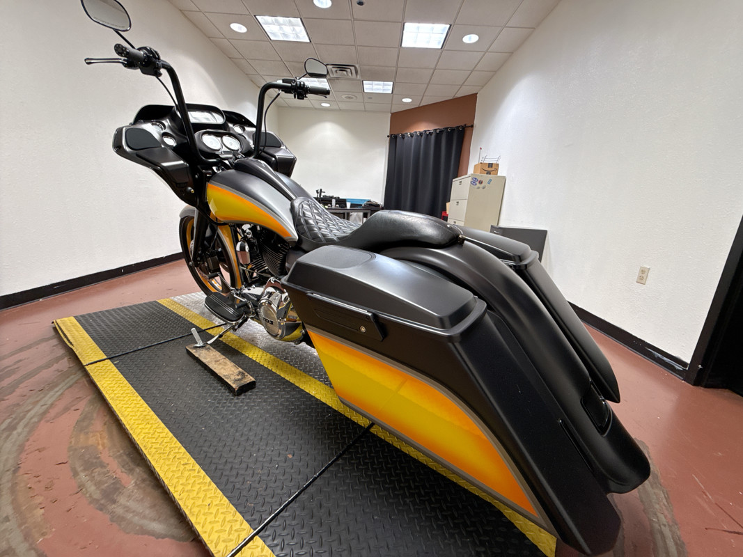 Road Glide® Custom
