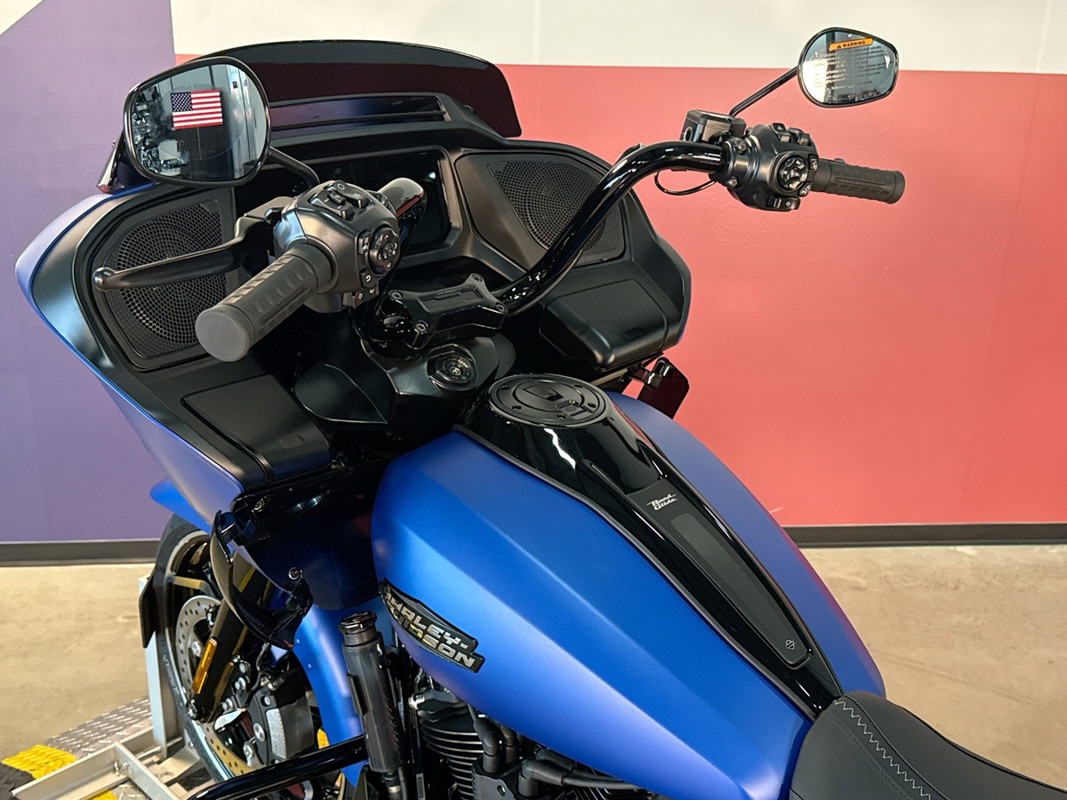 Road Glide®