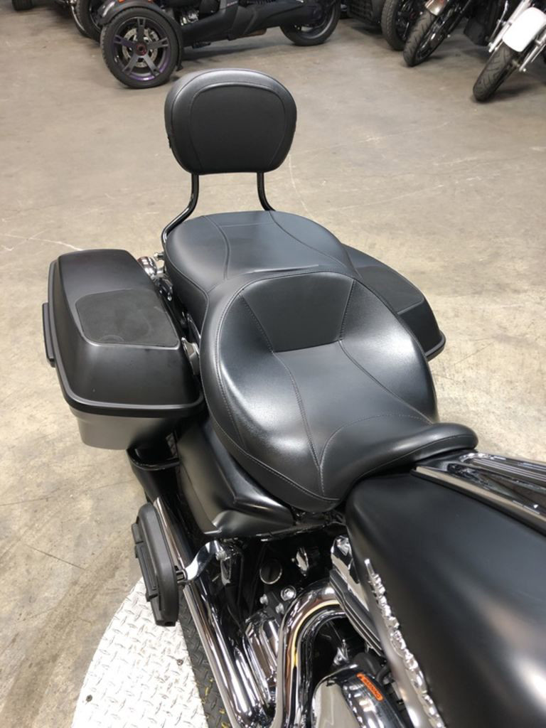 Road Glide®