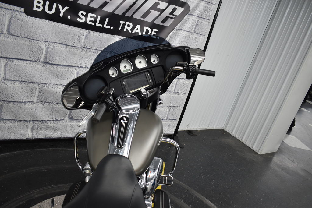 Street Glide®