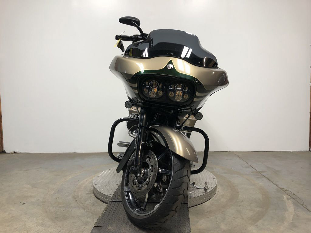 CVO™ Road Glide® Custom 