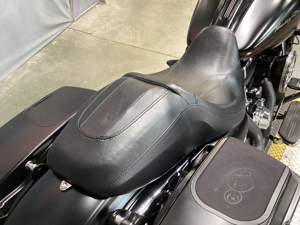Road Glide® Custom