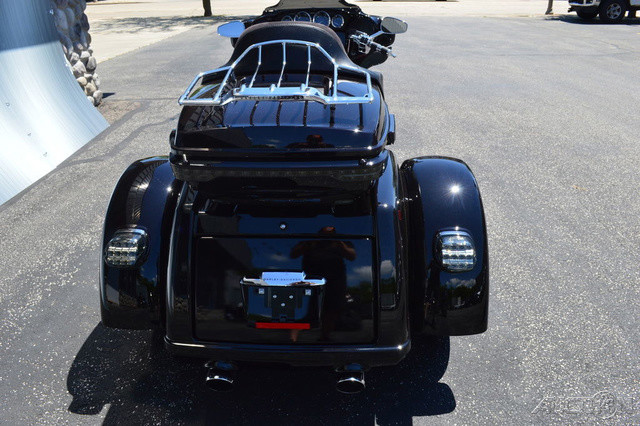 CVO® Tri Glide®
