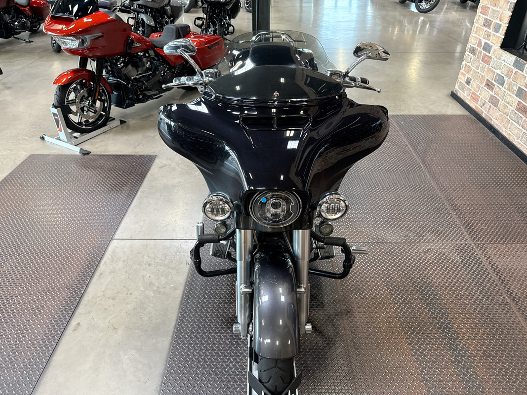 CVO® Street Glide®
