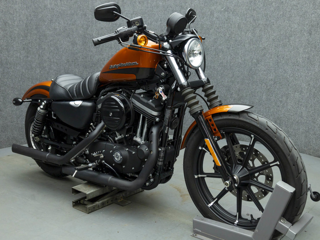 Iron 883®
