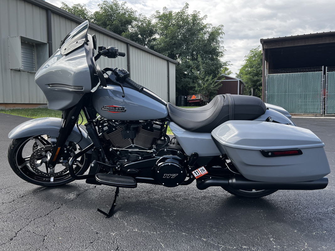 Street Glide®