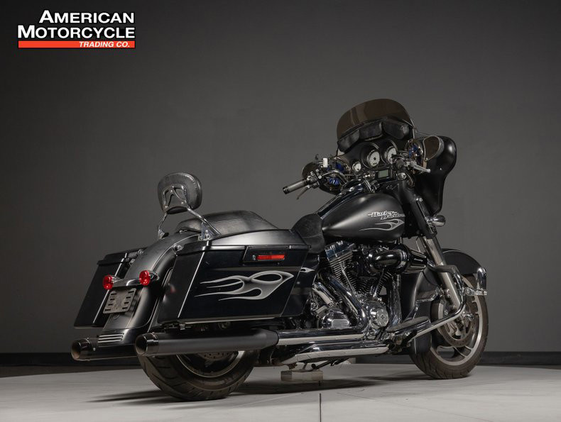 Street Glide®