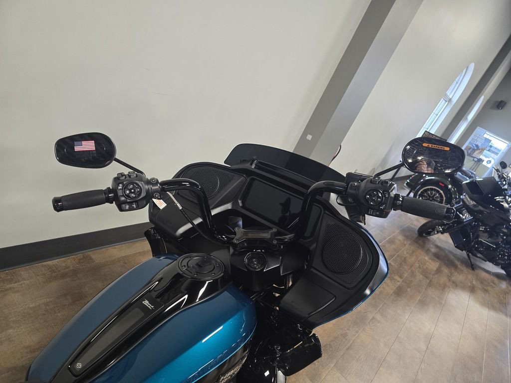 Road Glide®