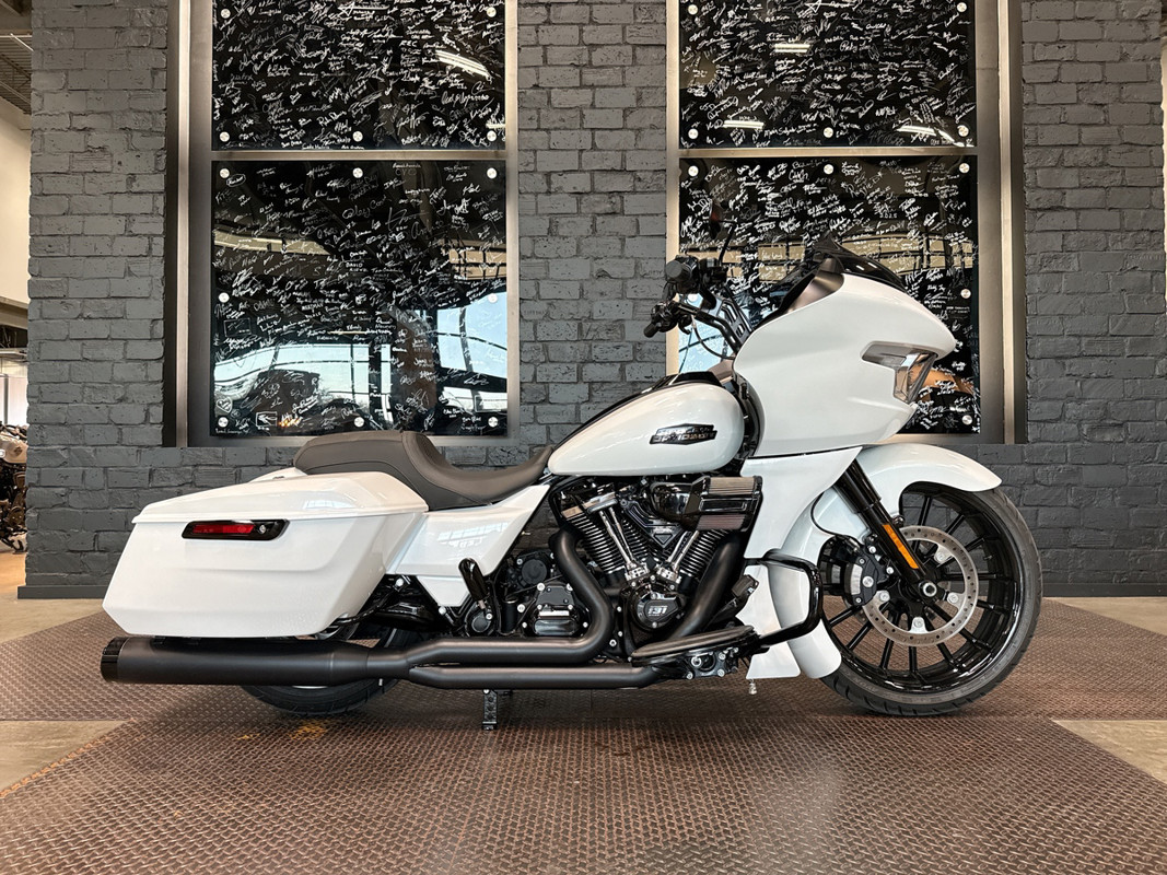 Road Glide®
