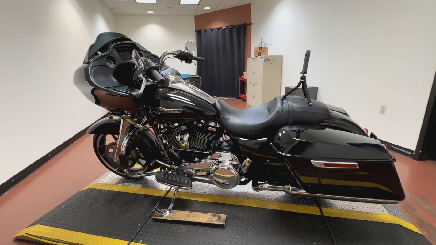 Road Glide®