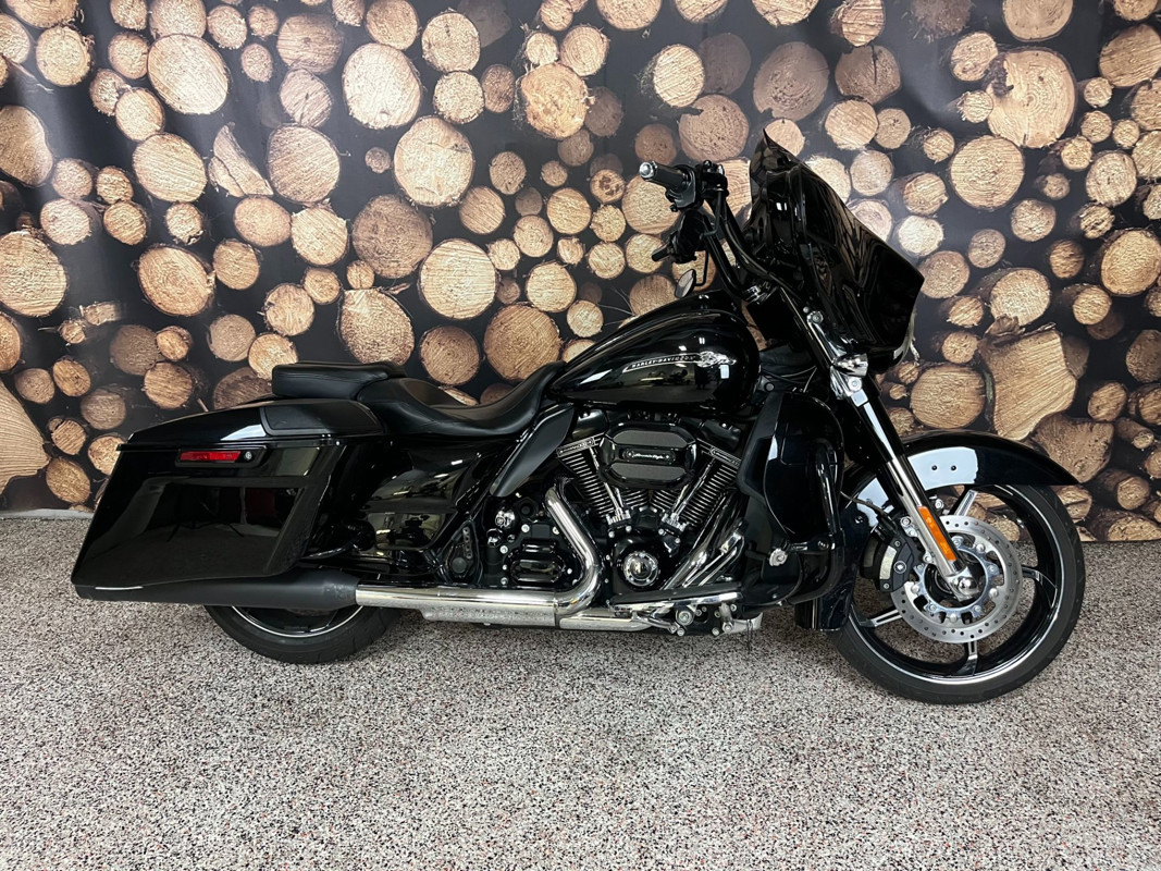 CVO® Street Glide®