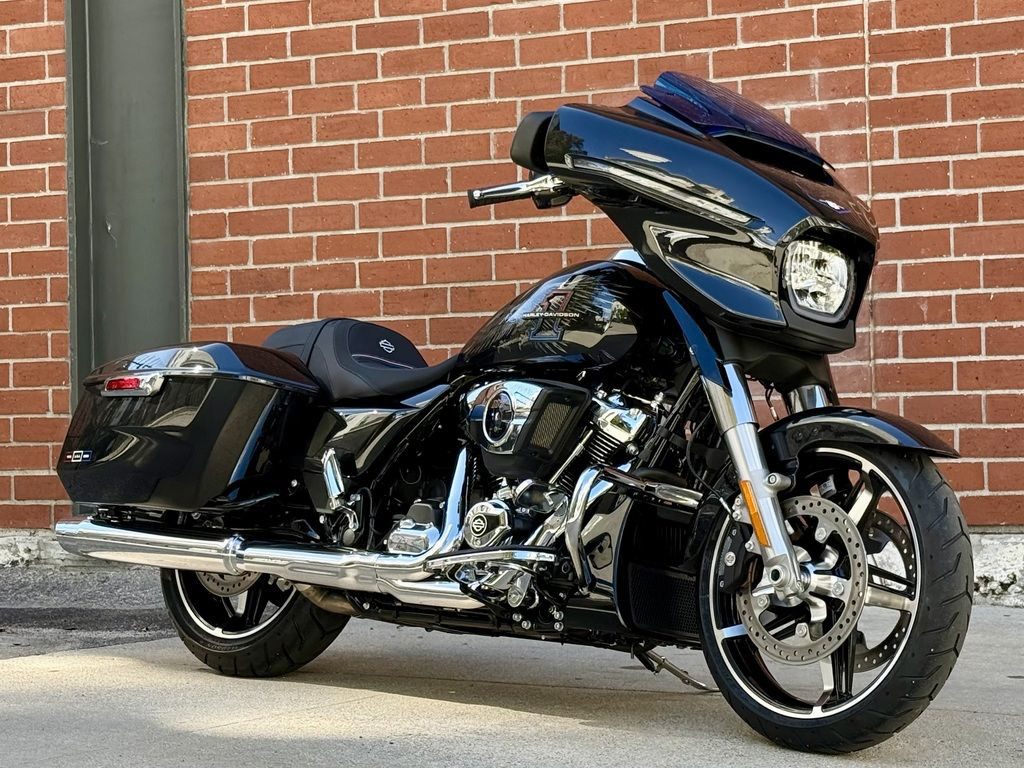 Street Glide®