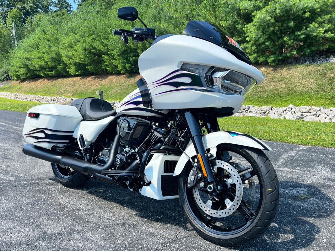 Road Glide®