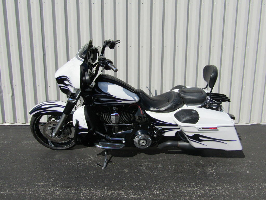CVO® Street Glide®