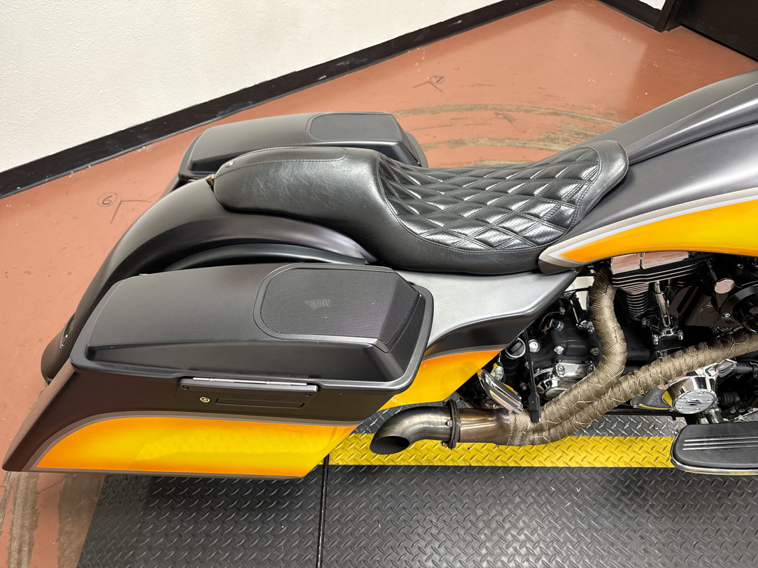 Road Glide® Custom