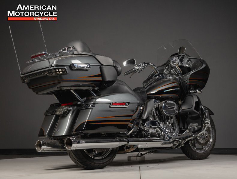 CVO® Road Glide® Ultra
