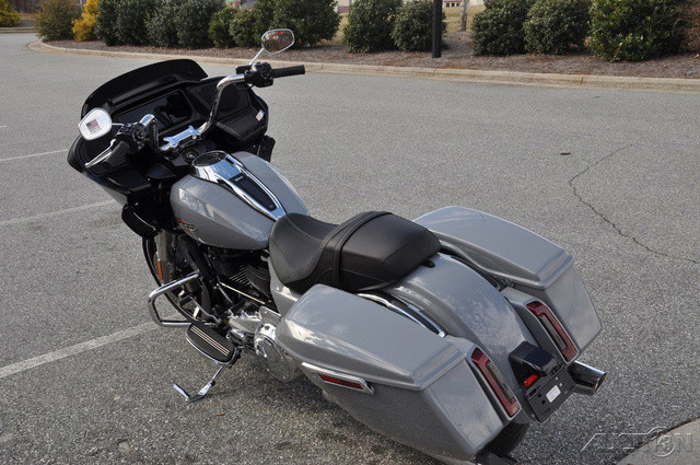 Road Glide®
