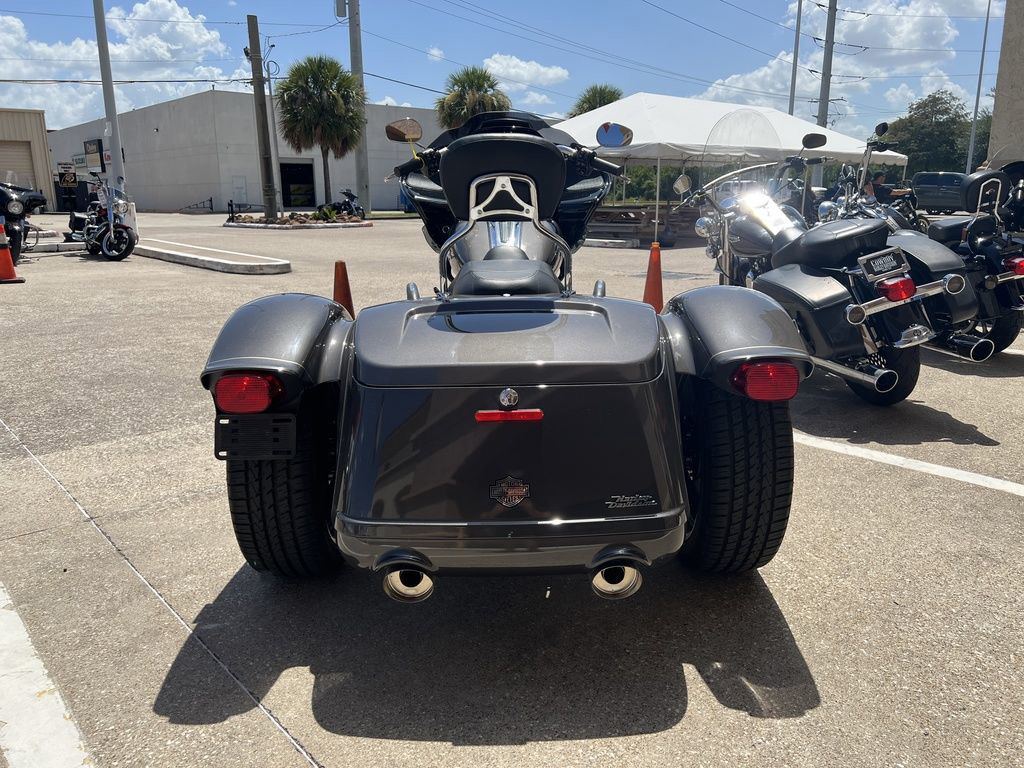 Road Glide® 3
