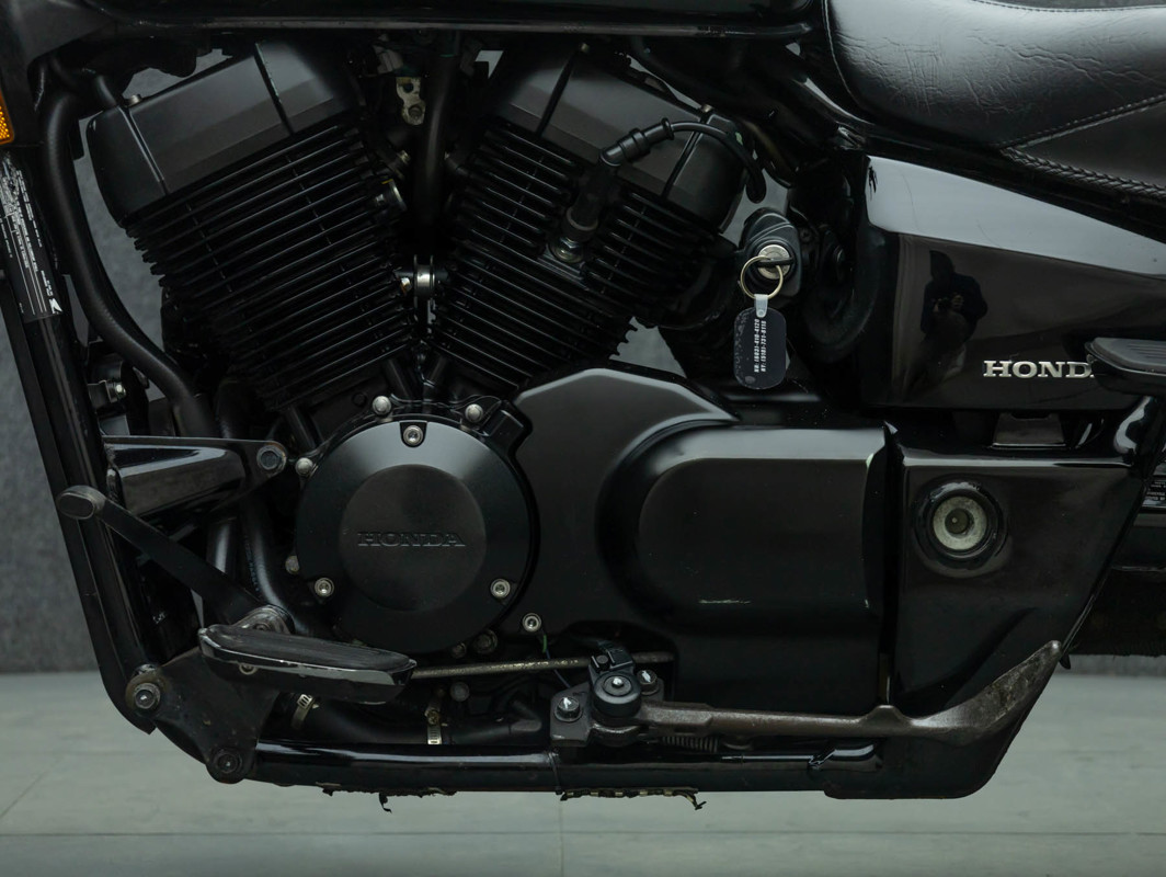 Shadow® 750 Phantom®