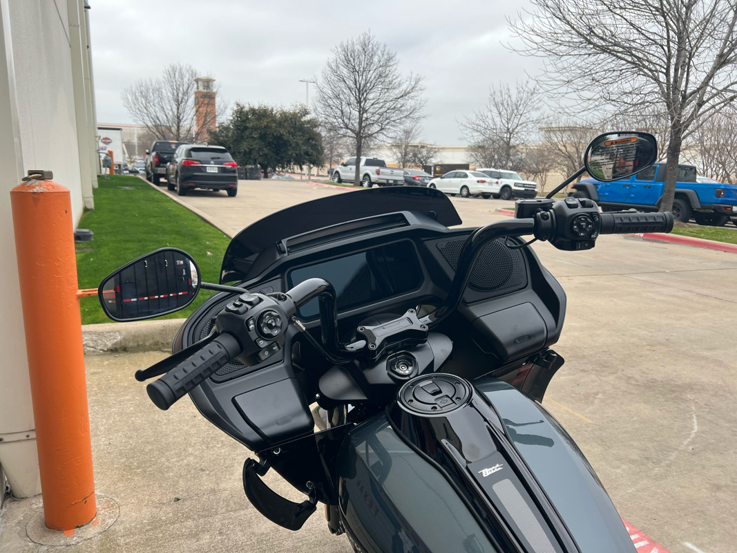 Road Glide®