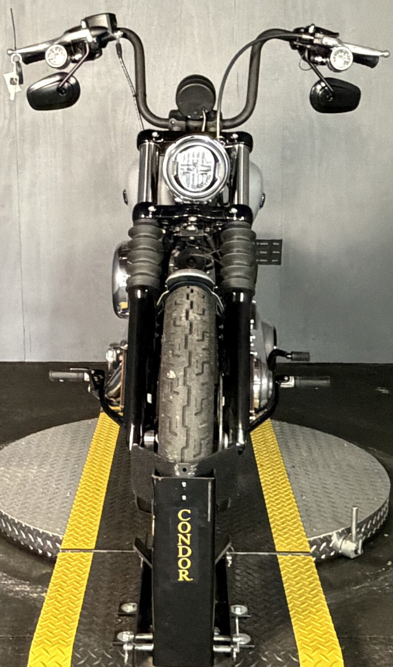 Street Bob®