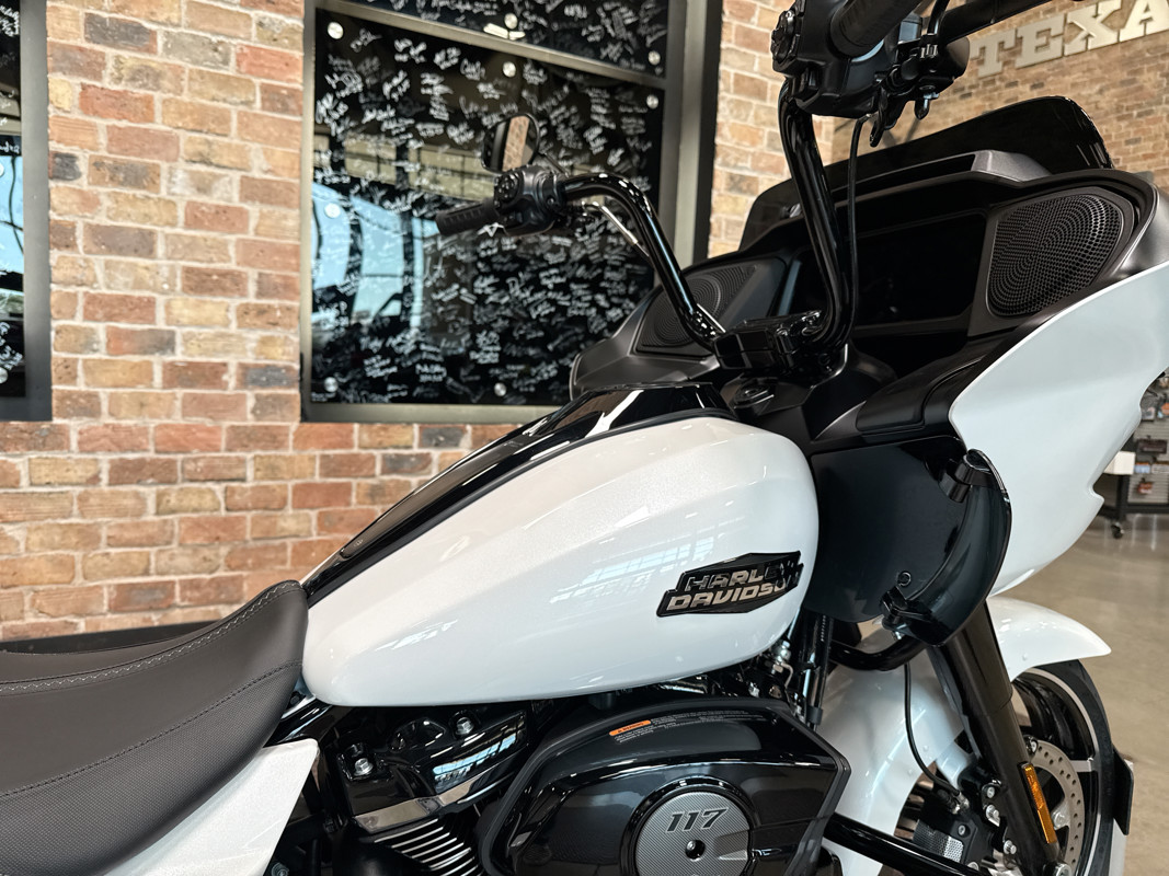 Road Glide®