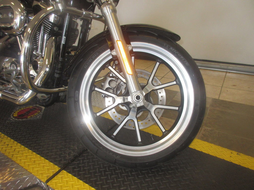 Sportster® SuperLow® 1200T