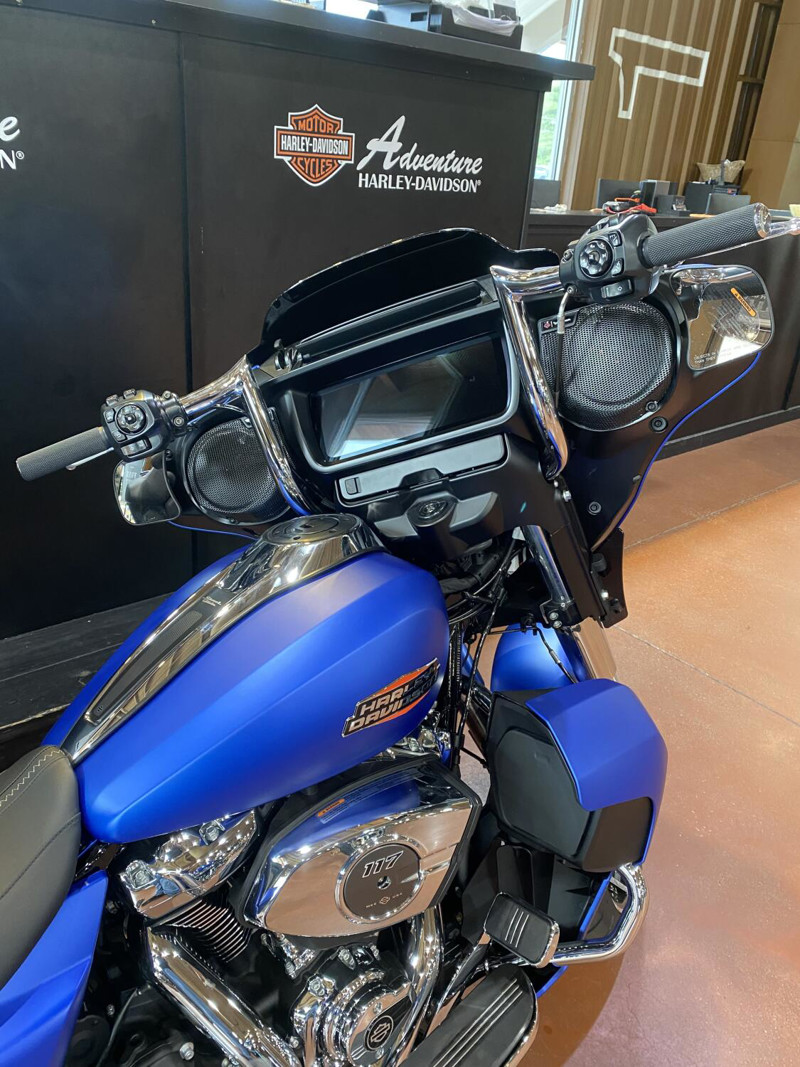Street Glide®