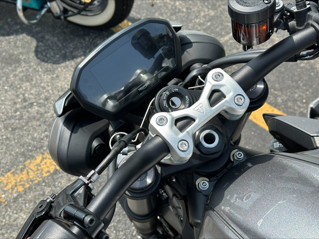 Street Triple RS