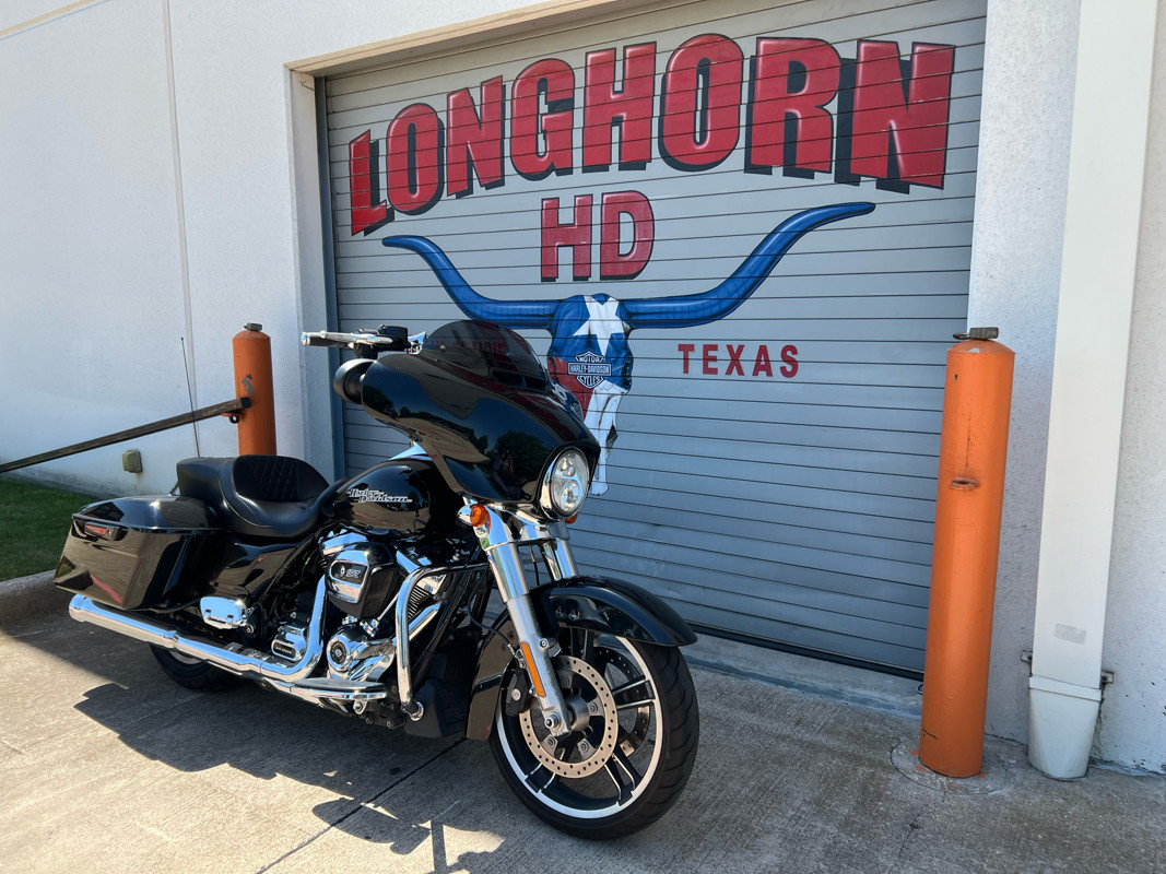 Street Glide®