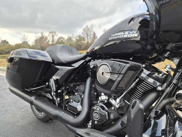 Road Glide®