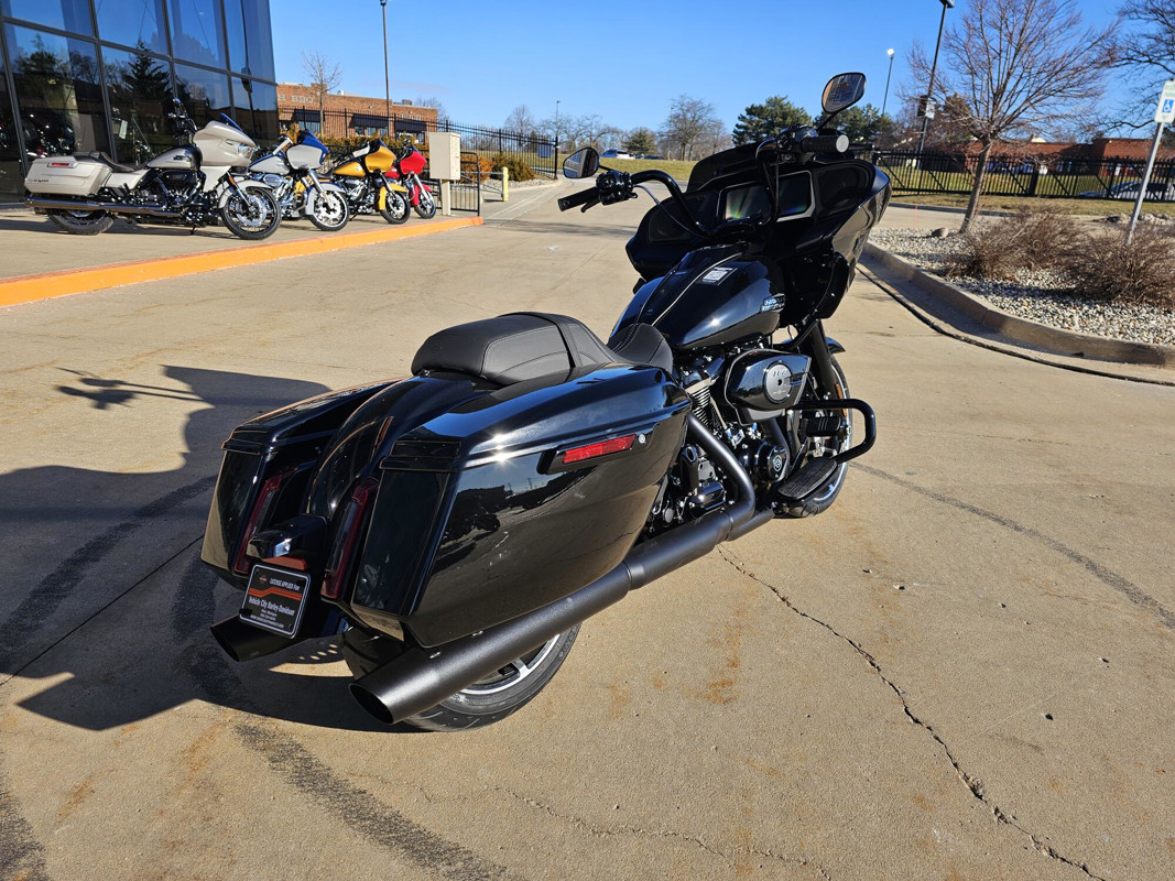 Road Glide®