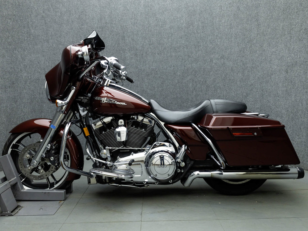 Street Glide®