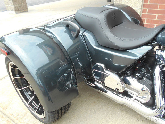 Road Glide® 3
