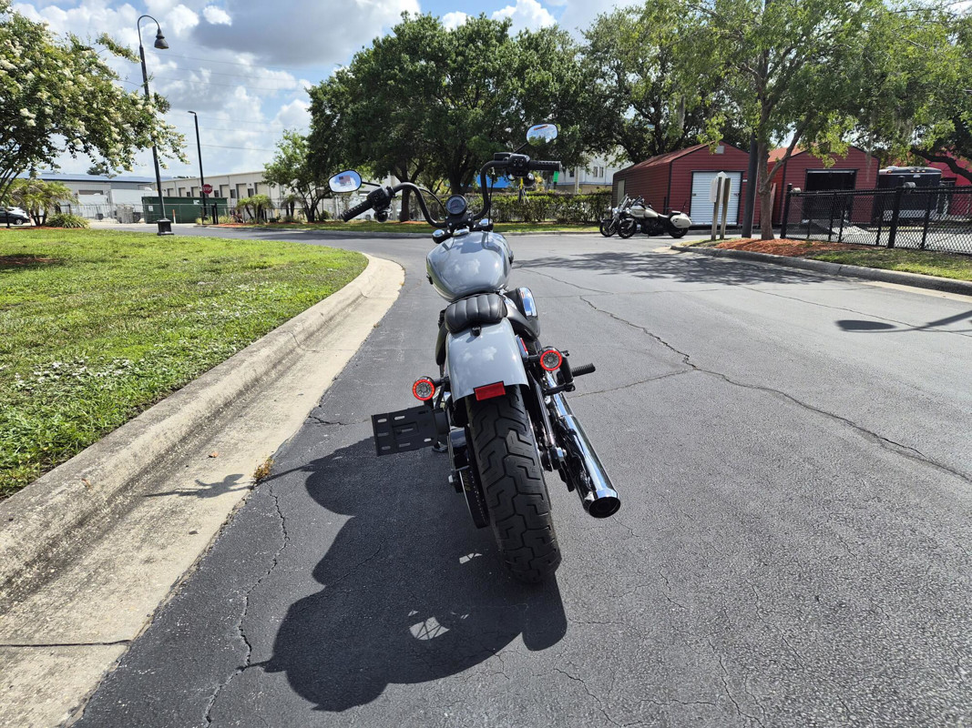 Street Bob®