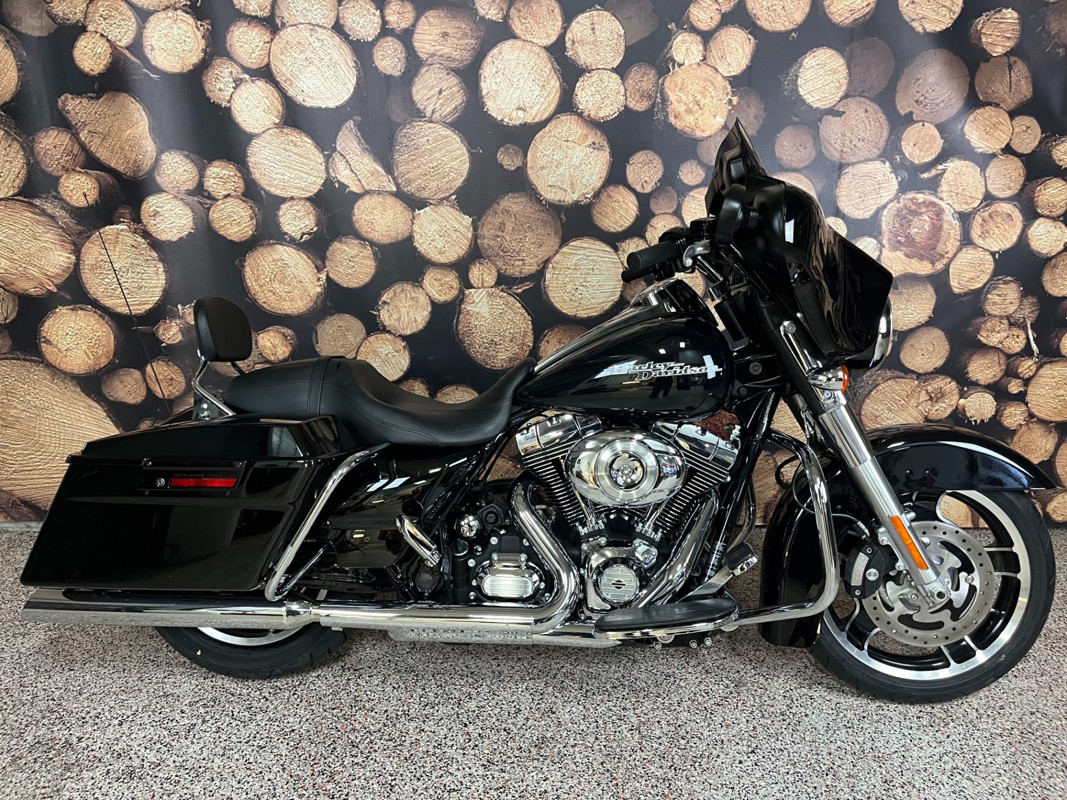 Street Glide®