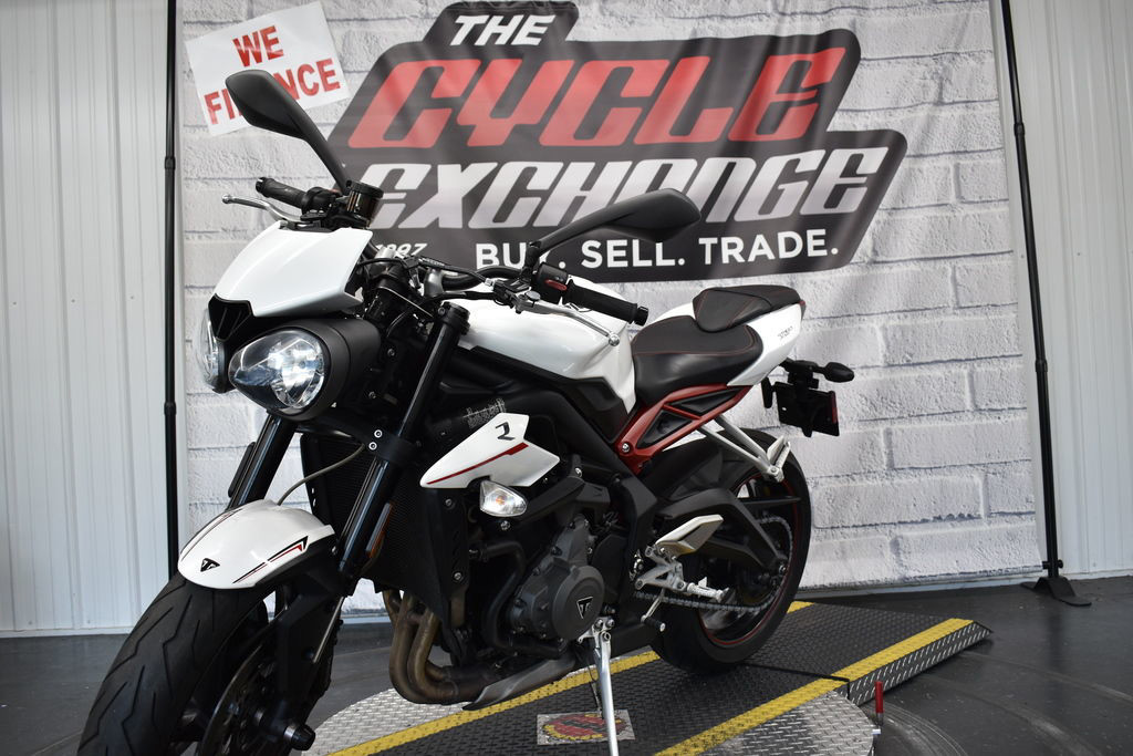 Street Triple R