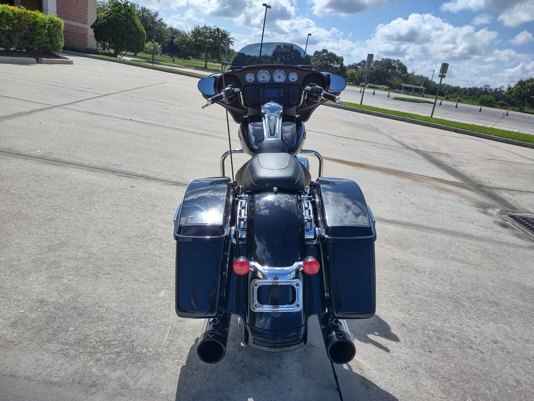 Street Glide®