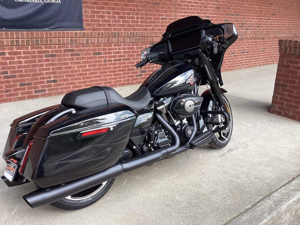 Street Glide®