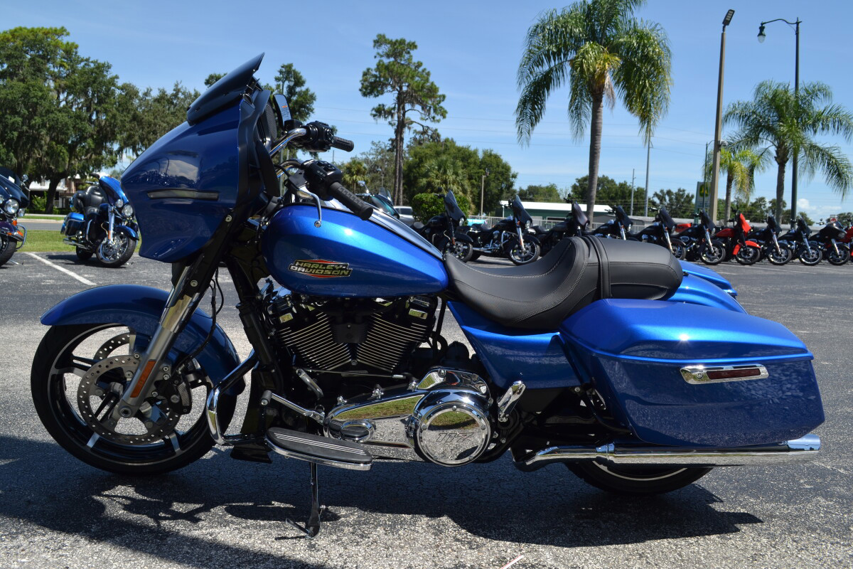 Street Glide®