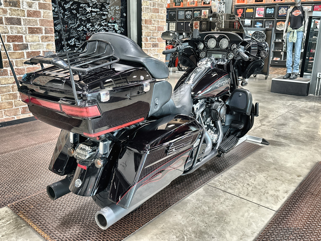CVO® Ultra Classic® Electra Glide® 