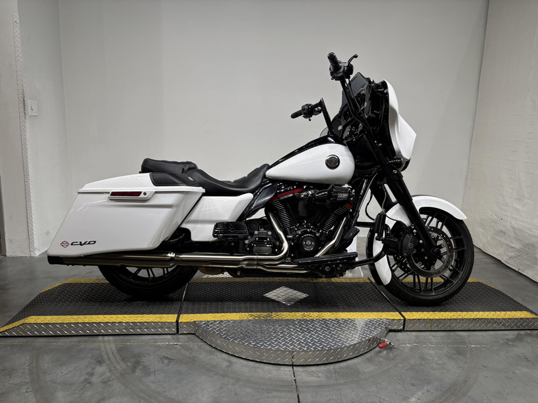 CVO® Street Glide®