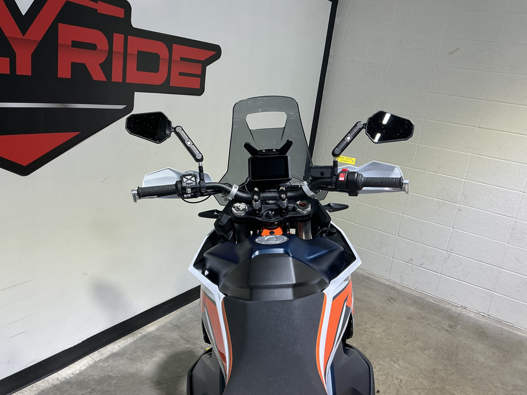 890 Adventure R