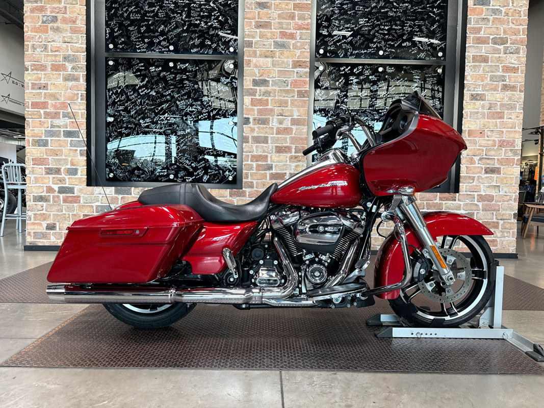 Road Glide®