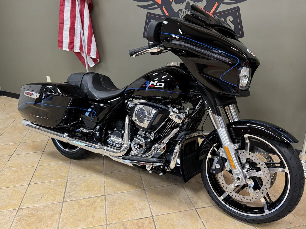 Street Glide®
