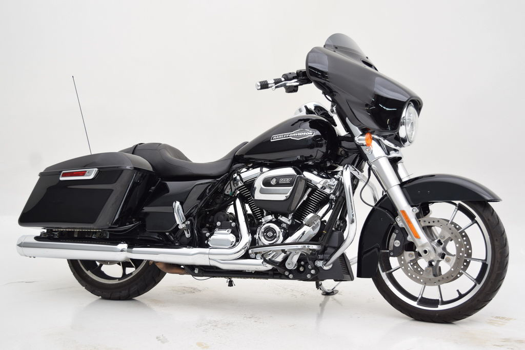 Street Glide®