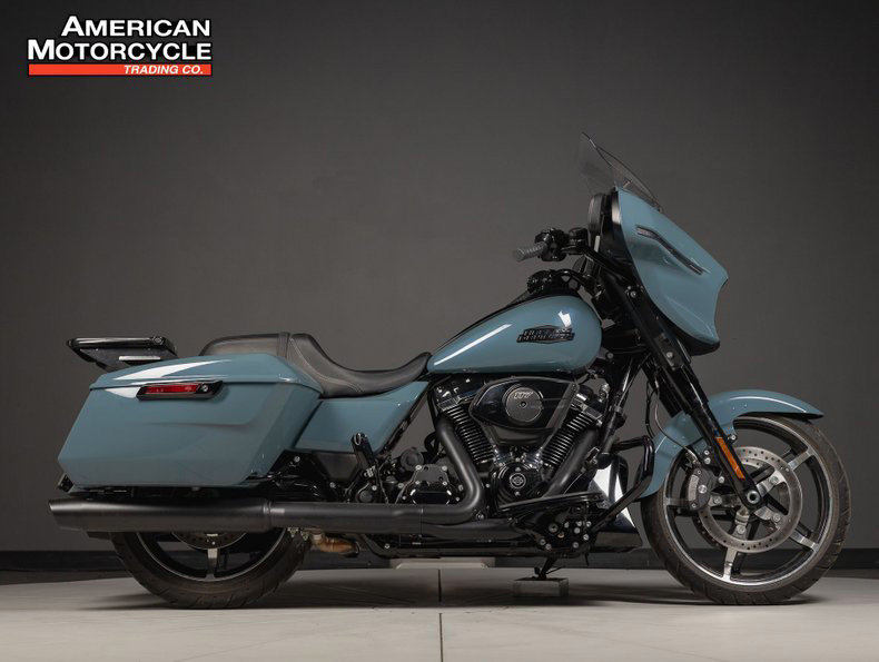Street Glide®
