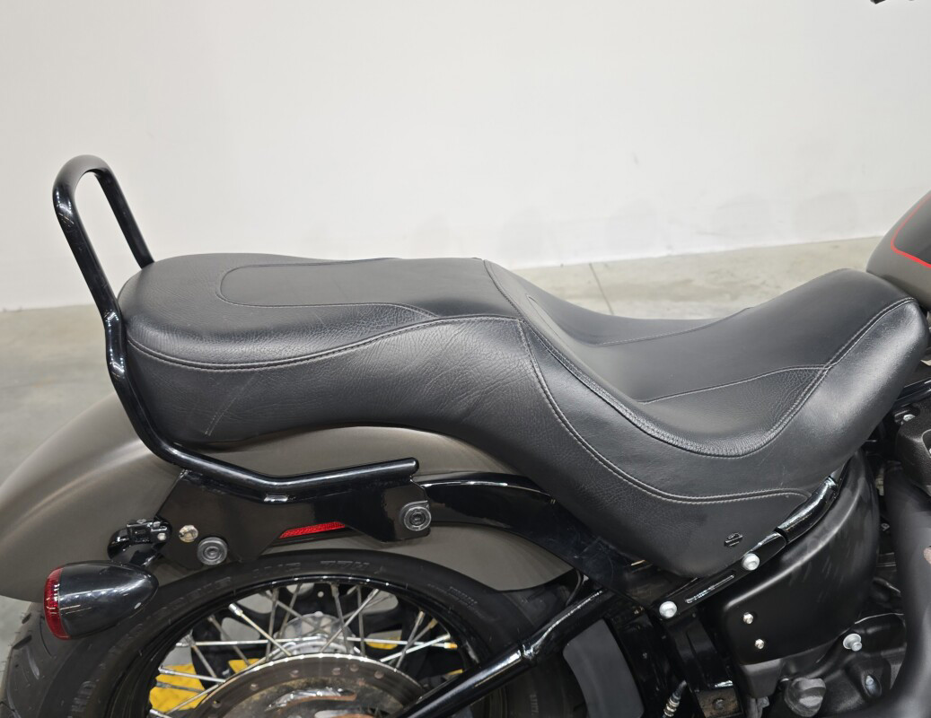 Softail® Street Bob®